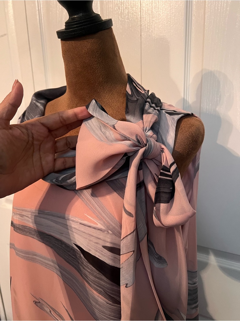Signature by Robbie Bee Blush Pink Abstract Print Tie Shoulder Shift Dress - Picture 5 of 14